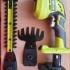 18V Akumulátorové nůžky / zastřihávač na trávu a keře Ryobi OGS1822 - Image 3